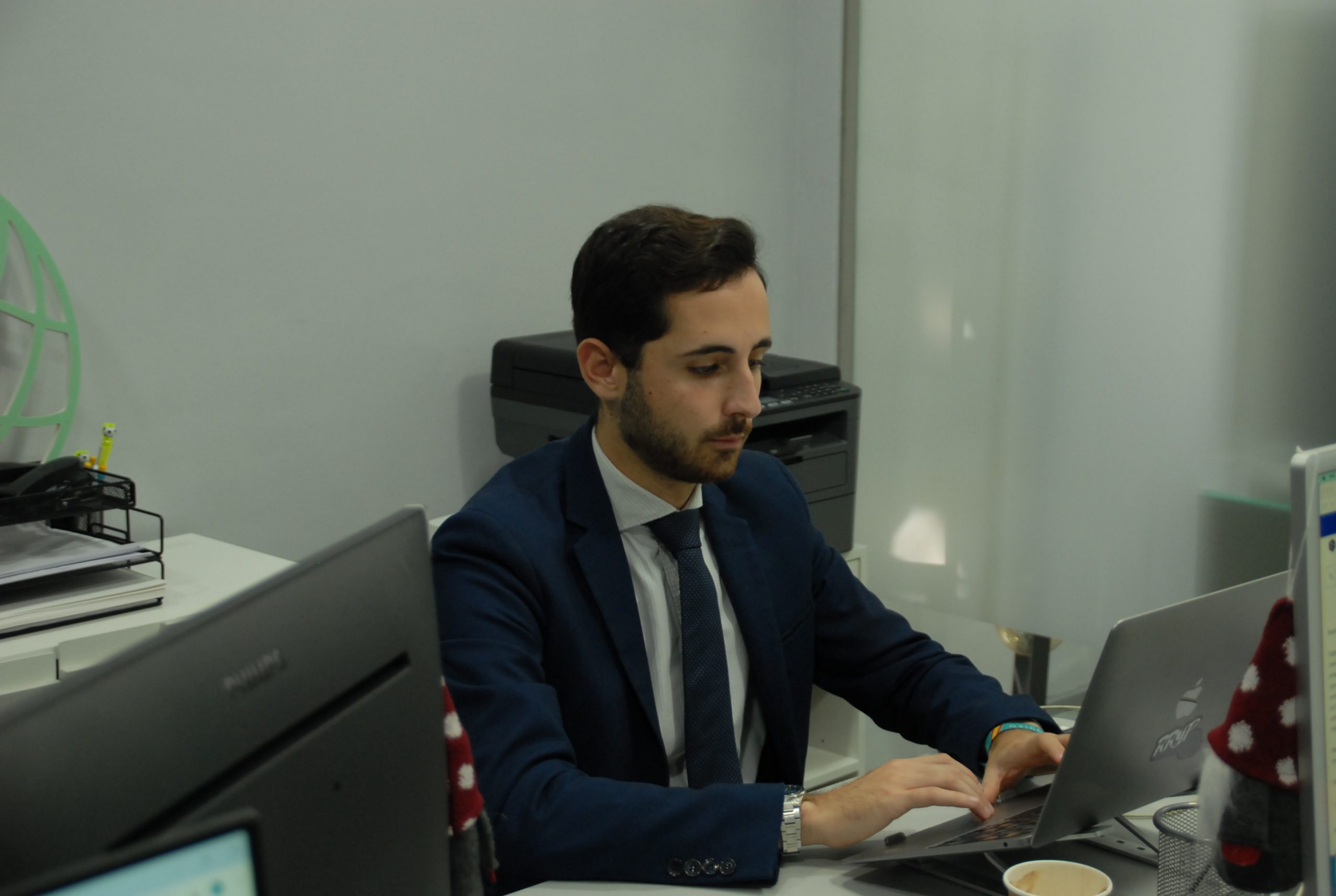 Trabajo jurídico en la oficina de RRYP Global en Córdoba